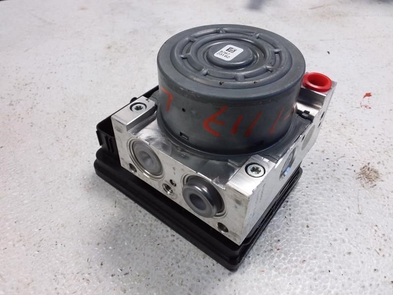 Mercedes W205 C300 ABS Brake Pump Control Module 2059008118 – angled view