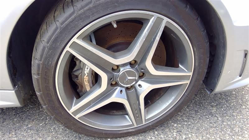 OEM Mercedes-Benz 18x8 front alloy wheel for 2009–2015 C63 AMG, Part #2044013902, machined gray finish