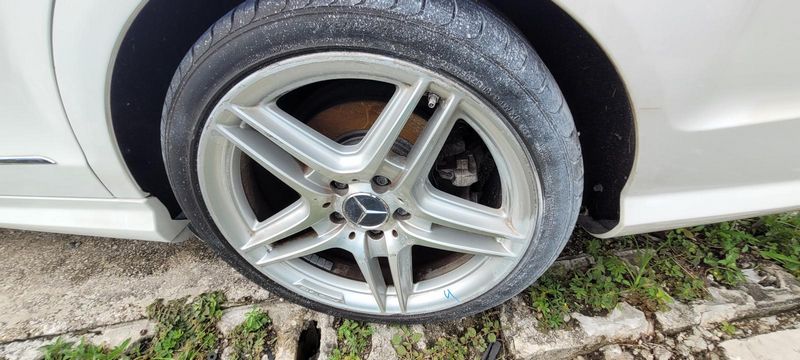 Mercedes W204 C250 C350 C63 AMG 8 x 18 18" Front Wheel Rim Silver 2044014102 OEM