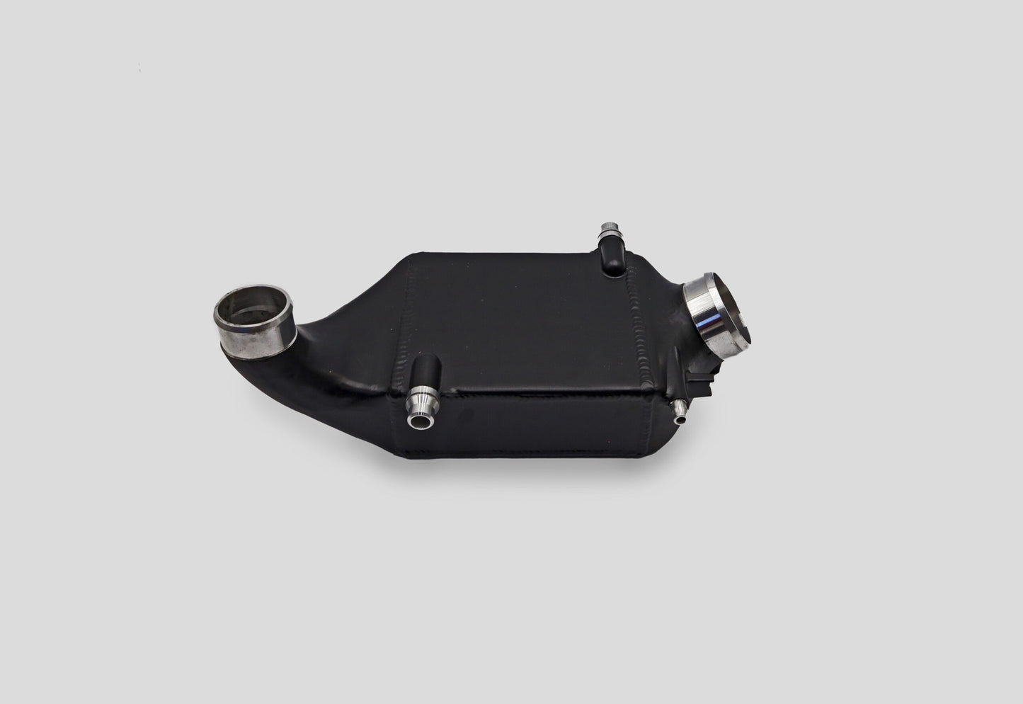 High-performance M133 dual-pass intercooler core for Mercedes CLA45 and GLA45 AMG