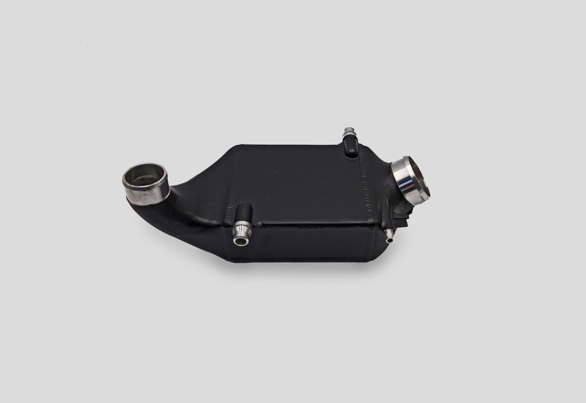High-performance M133 dual-pass intercooler core for Mercedes CLA45 and GLA45 AMG