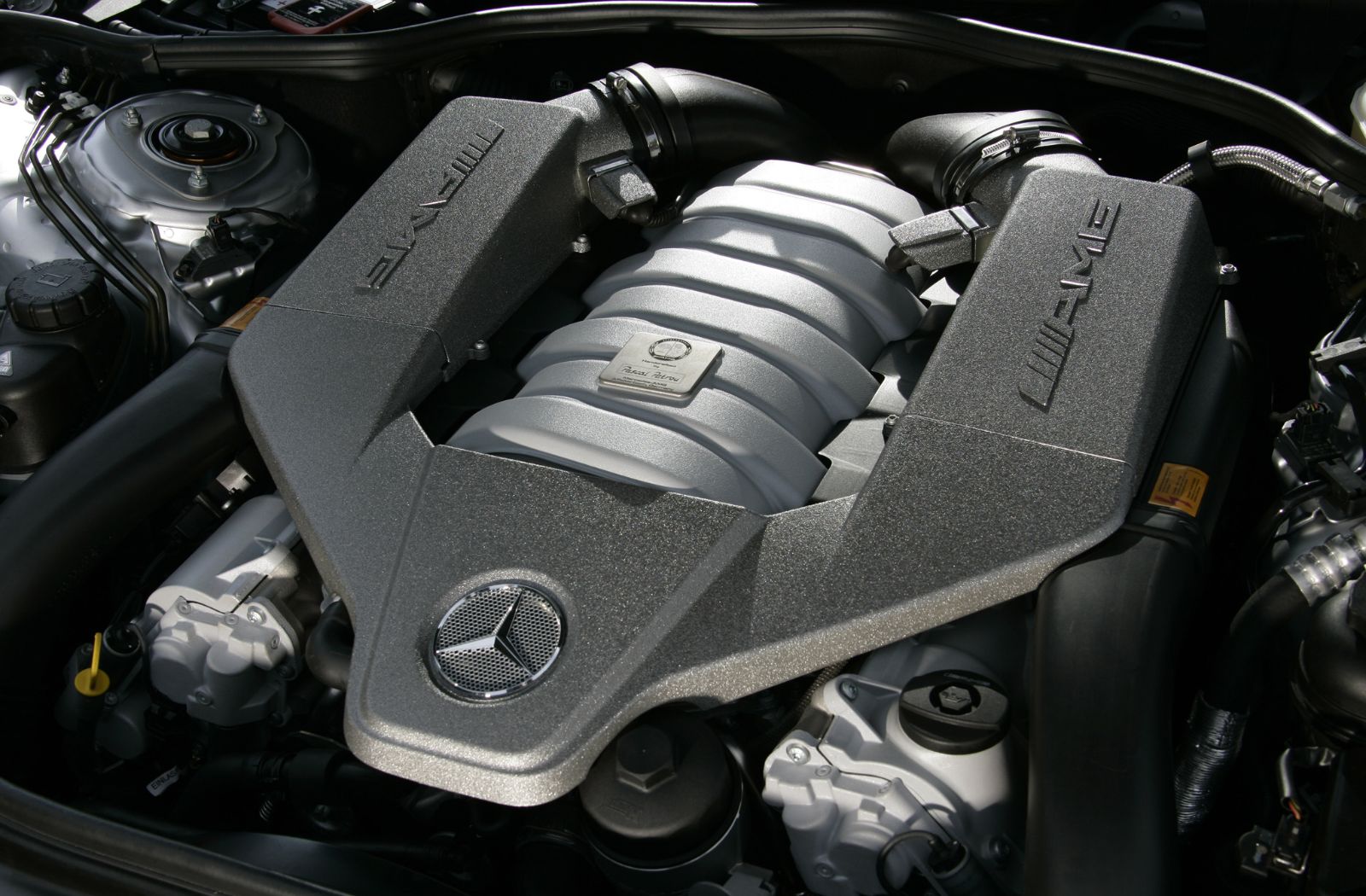 Mercedes-AMG M156 6.3L V8 engine bay – ECU tuning and performance upgrades for E63, CLS63, C63, S63, SL63, CL63, ML63, and GL63 models