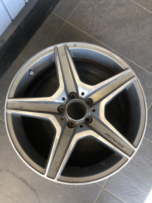 Front face of Mercedes-Benz C63 AMG factory rear rim, part number 2044014002